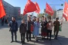 Коммунисты Центрального района приняли участие в возложении цветов к бюсту Покрышкина