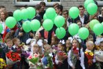 День Знаний: Ренат Сулейманов посетил торжественные линейки в школах Центрального района