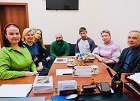 Коммунисты Октябрьского райкома провели рабочую встречу с руководством библиотеки и ветераном СВО