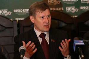 Анатолий Локоть: Правительство Путина должно быть отправлено в отставку