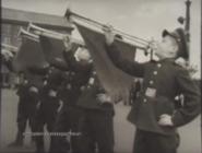 Парад школьников в честь начала учебного года (предположительно 1952 год)
