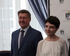 Анатолий Локоть поздравил выпускников со сдачей ЕГЭ на 100 баллов