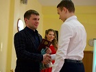 Павел Горшков вручил паспорта юным новосибирцам