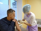 Яков Новоселов: Ревакцинироваться нужно, но только в зависимости от уровня антител в крови