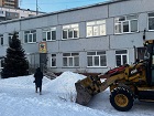 Депутаты Виталий Быков и Николай Машкарин продолжают борьбу со снегом в Дзержинском районе