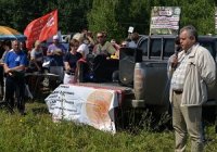 Жители Плотниково встали на защиту родной земли от мусорного полигона
